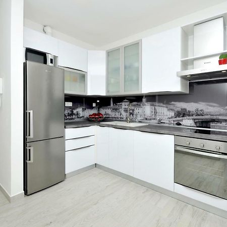 Apartments Town Τρογκίρ Εξωτερικό φωτογραφία