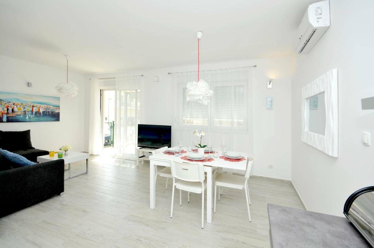 Apartments Town Τρογκίρ Εξωτερικό φωτογραφία