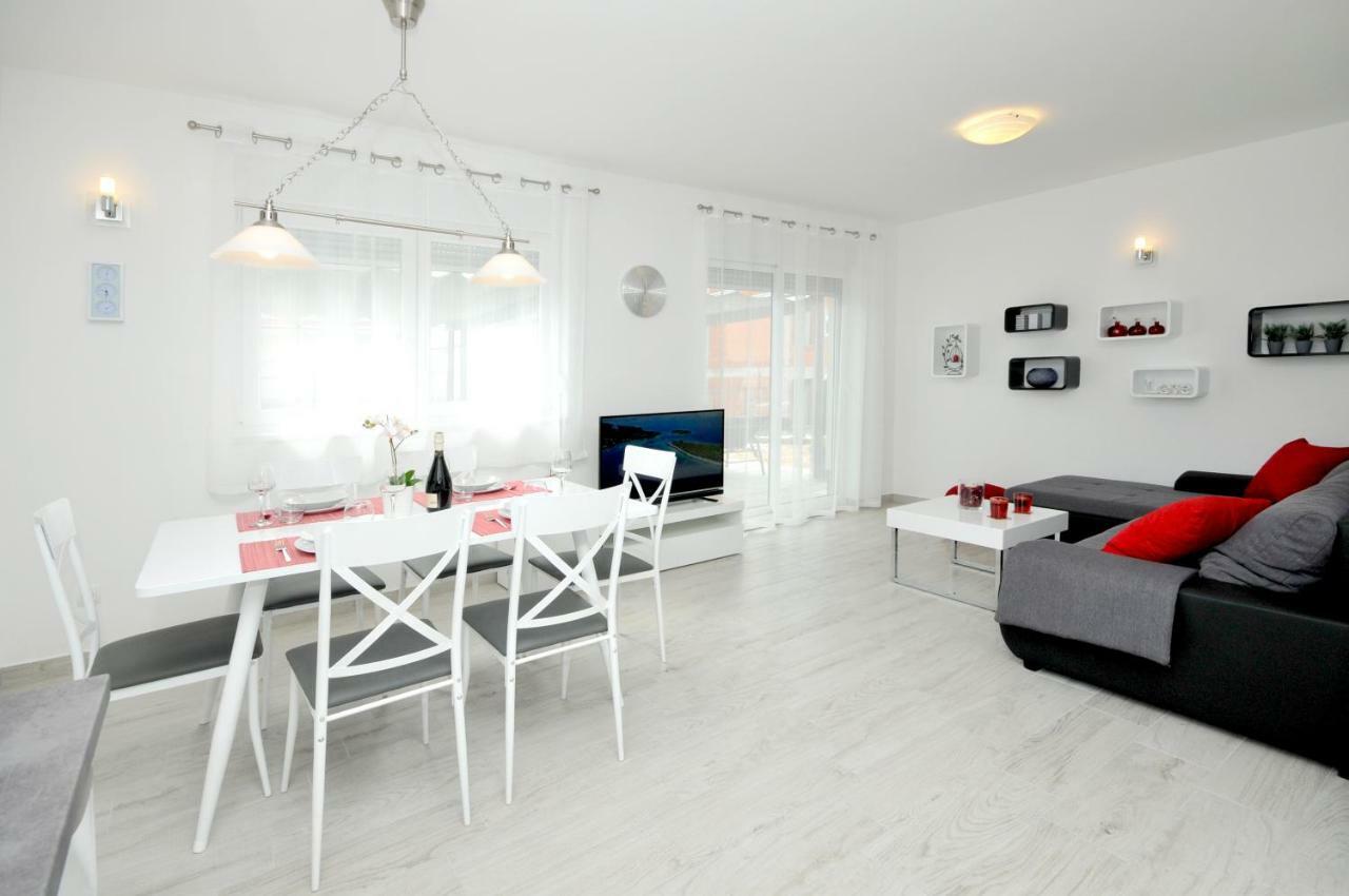 Apartments Town Τρογκίρ Εξωτερικό φωτογραφία