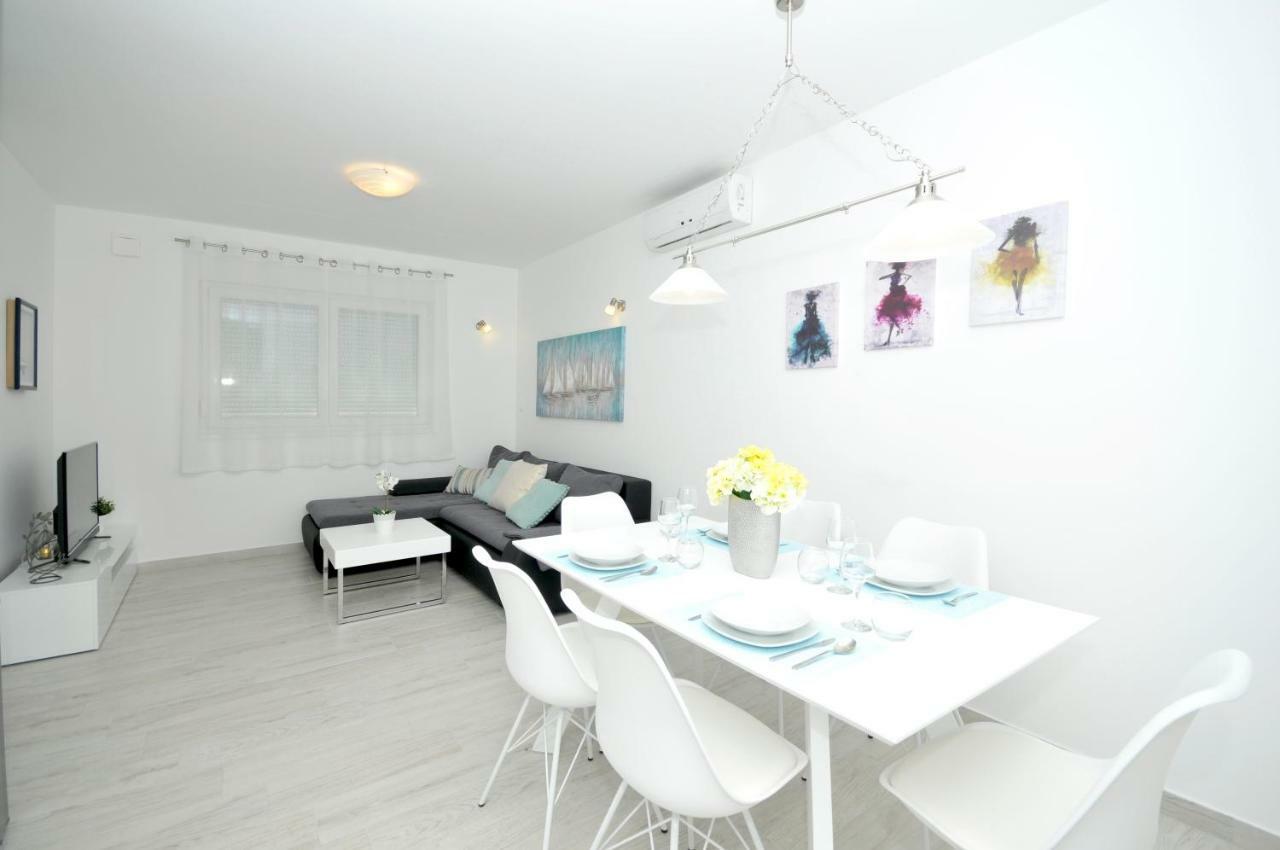 Apartments Town Τρογκίρ Εξωτερικό φωτογραφία